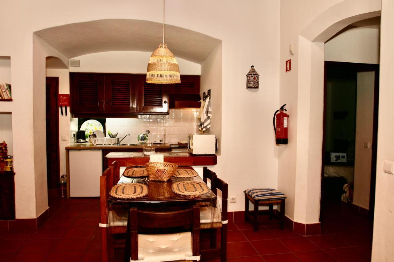 Villa Jacaranda - 550M From The Beach - Free Wifi - By Bedzy Albufeira Kültér fotó